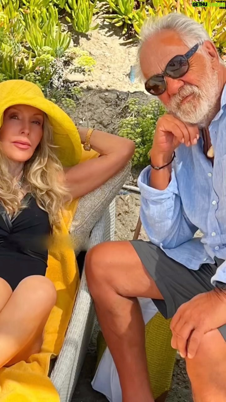 Tommy Chong Instagram - Falling in love again in Greece 💚 @funnyshelby