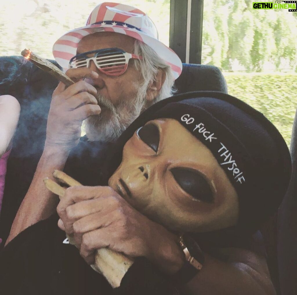 Tommy Chong Instagram - Light it up man💥🇺🇸🎆🇺🇸🎇 #happy4th
