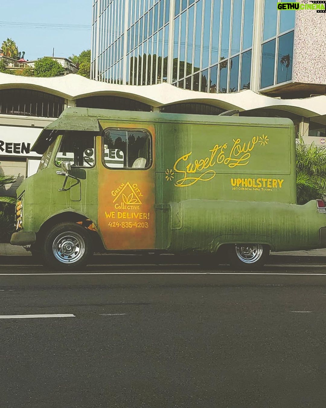 Tommy Chong Instagram - Attention all units, this is Sargent Stadanko 👮♂️ I’m in pursuit of a suspect living that #VanLife. Consider the suspect stoned and repping their favourite hand pipe. Now available from @cheechandchongglass . . . . . #cheechandchong #cheechandchongglass #cheech #cheechmarin #chong #tommychong #cannabisculture #cannabislove #cannabissociety #highsociety #hightimes #stonersociety #420 #710 #710community #weedlife #glasslife #weedlifestyle #fueledbythc #420daily #letsgethigh #puffpuffpass #potheadsociety #legalizeit #handpipe #handpipes