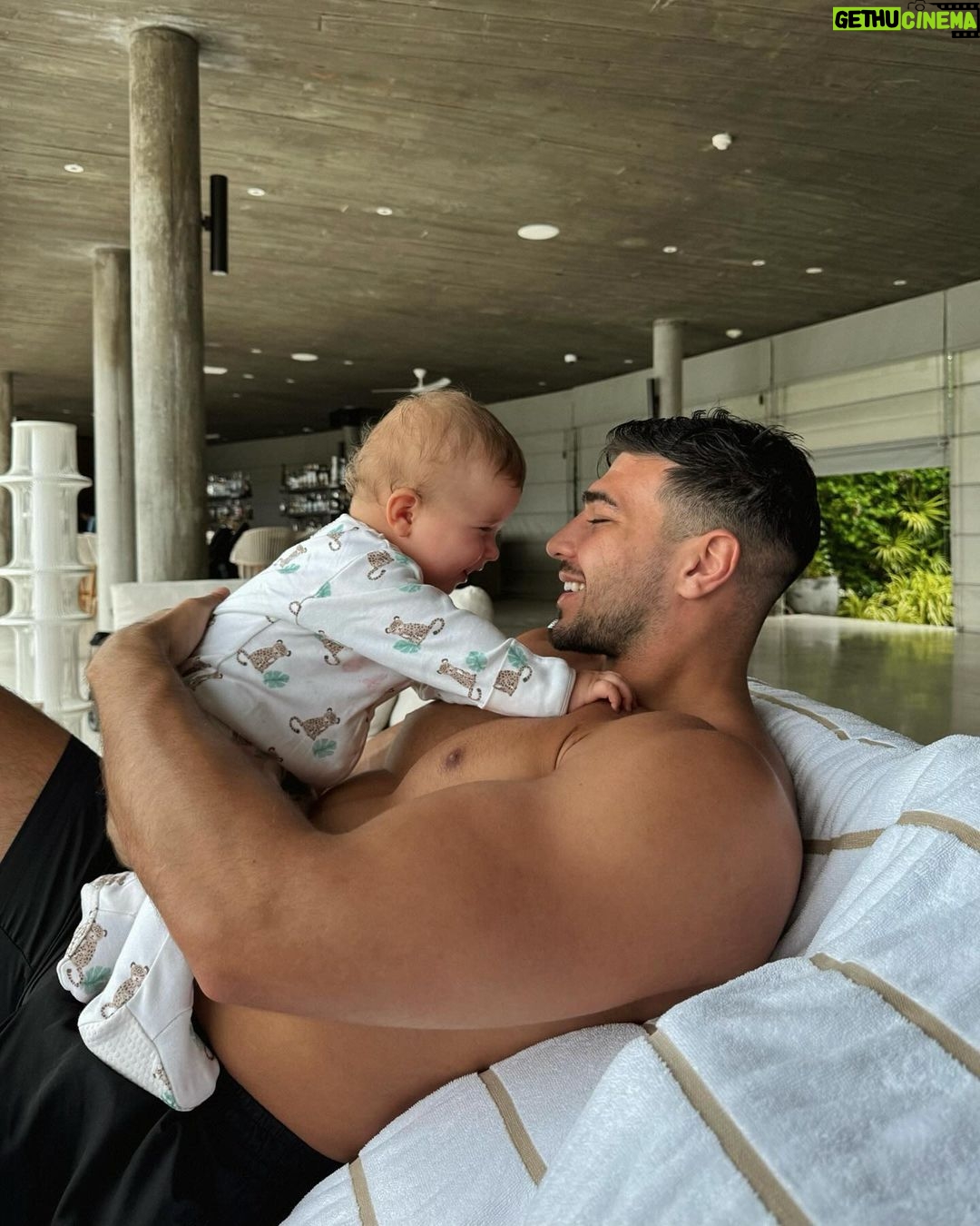 Tommy Fury Instagram - Just want to make you laugh🌎 The Ritz-Carlton Maldives, Fari Islands