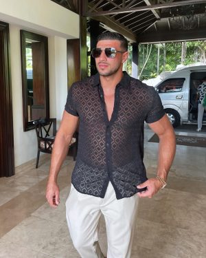 Tommy Fury Instagram - Good vibes🍹🌞🌴
