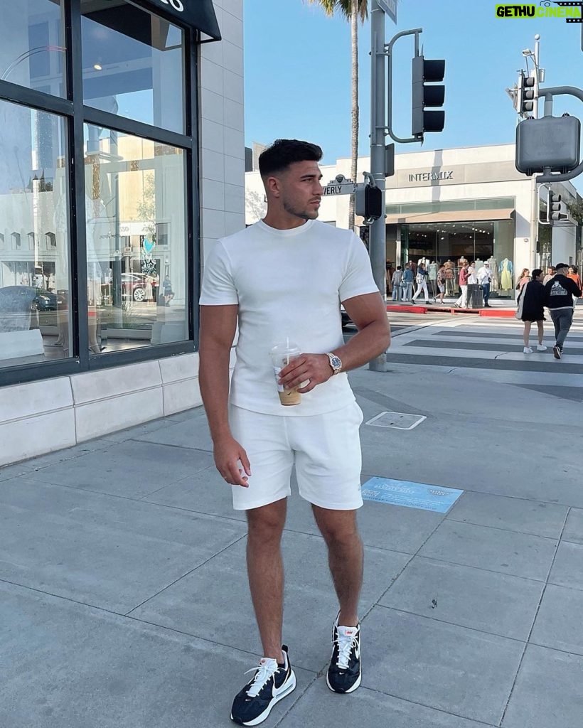 Tommy Fury Instagram - I like it here💭 Rodeo Drive, Beverly Hills