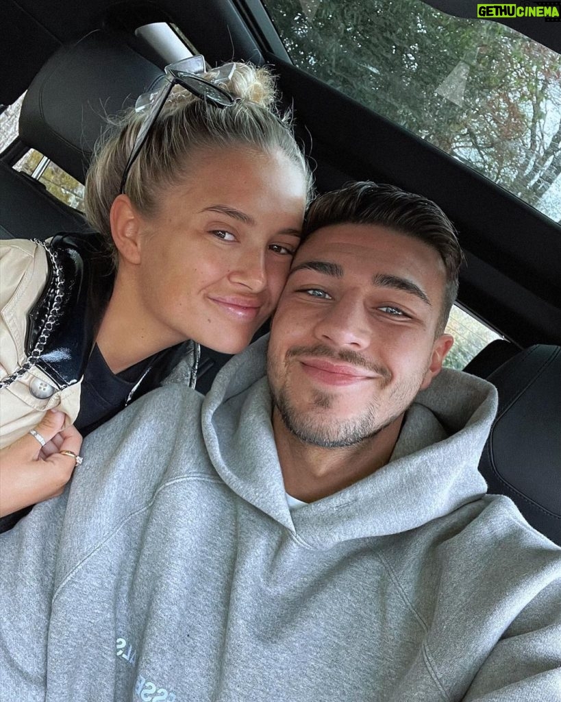 Tommy Fury Instagram - Back to normal life. Missed my girl silly amounts 🤍 Manchester, United Kingdom