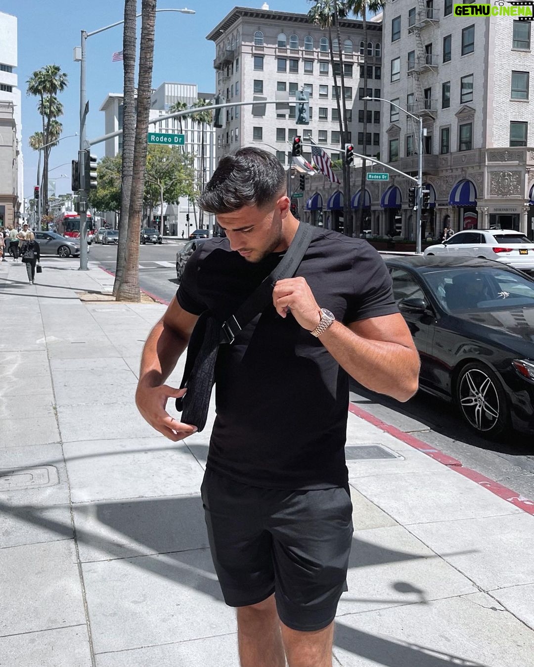Tommy Fury Instagram - Where next??… Los Angeles, California