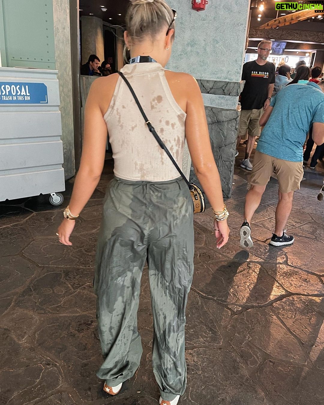 Tommy Fury Instagram - We got there when the doors opened and left when it shut and it still wasn’t enough 🌎 Universal Studios Hollywood