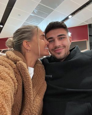 Tommy Fury Instagram - What would I do without you my girl?