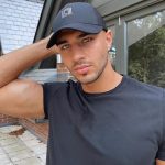 Tommy Fury Instagram - Chill day✔️✔️ @lsauve_official cap from the new ‘members’ headwear range. Code TOMMY15 for 15% off site wide. Check them out🖤 AD Manchester, United Kingdom