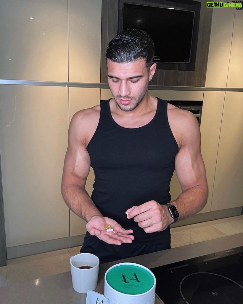 Tommy Fury Instagram - Your body is your temple😅 50% off your first month and 25% off your second with the code MADE4TOMMY @made4vitamins #made4 #made4vitamins #ad