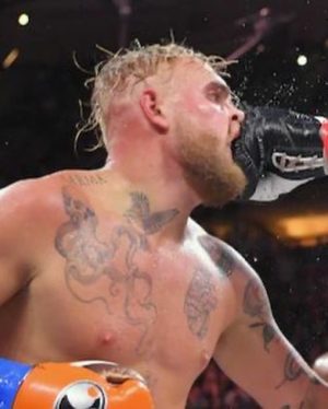 Tommy Fury Instagram - Time to do what should’ve been done to you a long time ago….You’re getting knocked spark out. @jakepaul 

Tickets on sale November 10th. 

#PaulFury one will fall. 

@showtimeboxing @mostvaluablepromotions  @amaliearena