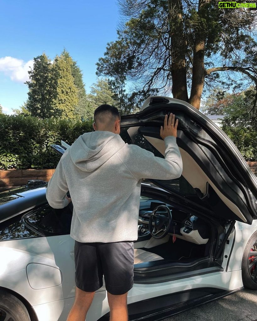 Tommy Fury Instagram - Getting things done📈