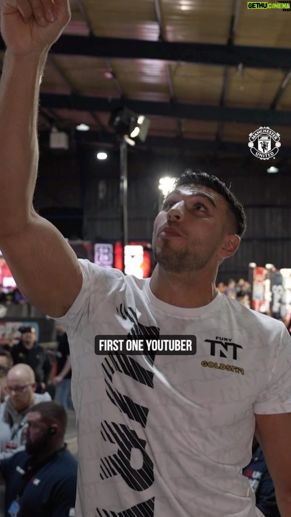 Tommy Fury Instagram - Our interview with @TommyFury escalated quickly 👀 #MUFC #ManUtd #TommyFury #KSI #KSIFury Bowlers Exhibition Centre