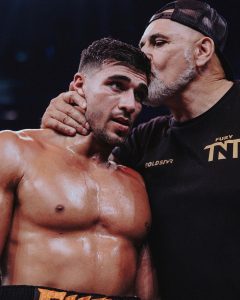 Tommy Fury Instagram - 10-0. Thank you Manchester, my home town and my people… I had chills walking into that arena last night. An evening I will never forget. Glory to God always🙏🏼🤍 Manchester, United Kingdom