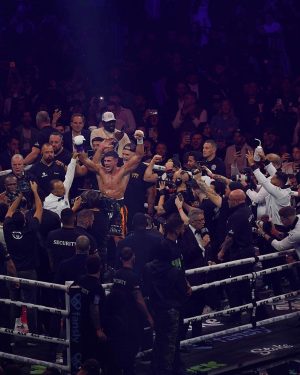 Tommy Fury Instagram - 10-0. Thank you Manchester, my home town and my people… I had chills walking into that arena last night. An evening I will never forget. Glory to God always🙏🏼🤍