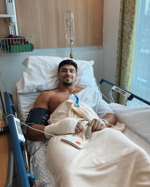 Tommy Fury Instagram - Since 2019 I have been dealing with a hand injury that I’ve never spoken about/shared online. Since my third professional fight I have been trying to manage this injury, training and fighting through extreme pain which led me to often not being able to use my right hand at all. For the last four weeks of my last camp I trained solely with my left hand until fight night. This morning I underwent the surgery I’ve been putting off for years as I know this is the only way my hand will heal and that I can move forward with my boxing career. I’m excited for my recovery journey and so ready to be back feeling and giving 100% in 2024.