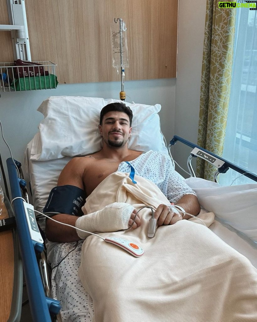 Tommy Fury Instagram - Since 2019 I have been dealing with a hand injury that I’ve never spoken about/shared online. Since my third professional fight I have been trying to manage this injury, training and fighting through extreme pain which led me to often not being able to use my right hand at all. For the last four weeks of my last camp I trained solely with my left hand until fight night. This morning I underwent the surgery I’ve been putting off for years as I know this is the only way my hand will heal and that I can move forward with my boxing career. I’m excited for my recovery journey and so ready to be back feeling and giving 100% in 2024.