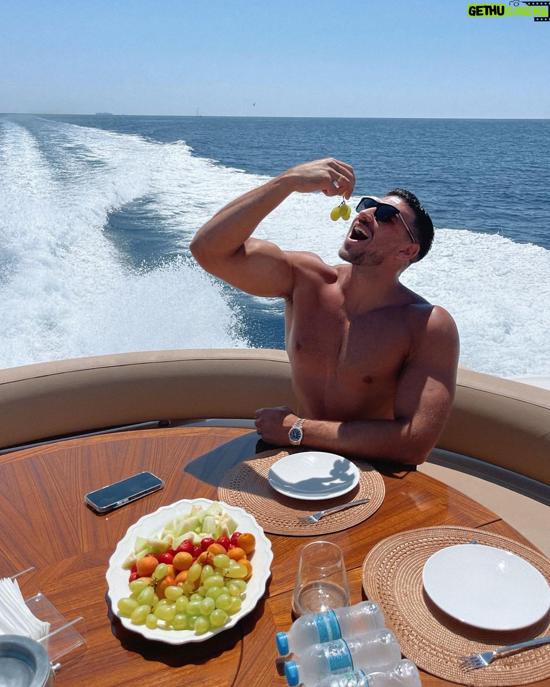 Tommy Fury Instagram - 🍇 Don’t mind if I do. Athens, Greece