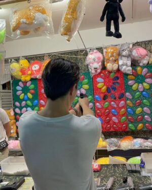 Tomohisa Yamashita Instagram - 韓国、香港、台湾、タイに仕事で弾丸ツアー行ってきました。
とても楽しい時間でした。🎬
自由時間に祭でポケモンゲットしました。

#seehearlove
#アジア