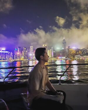 Tomohisa Yamashita Instagram - 韓国、香港、台湾、タイに仕事で弾丸ツアー行ってきました。
とても楽しい時間でした。🎬
自由時間に祭でポケモンゲットしました。

#seehearlove
#アジア