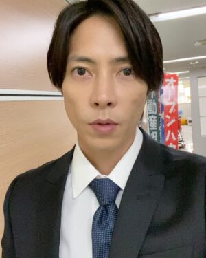 Tomohisa Yamashita Instagram - Happy Valentine's Day!
いつもありがとう！
素敵な1日を過ごしてください。

Happy Valentine's Day!
Thank you always!
Have a wonderful day.

#チョコ
#バレンタインデー
#sweeties