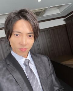 Tomohisa Yamashita Instagram - 新年明けましておめでとうございます！皆にとって飛躍の年になりますように！今年もよろしくね！ Happy New Year! Wishing you all the best.