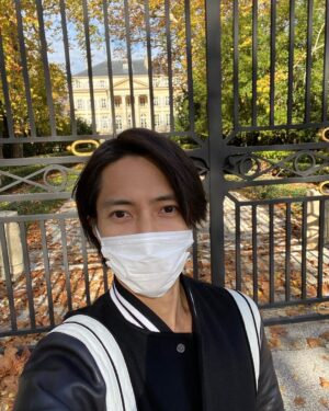 Tomohisa Yamashita Instagram - フランス滞在も残り約1ヶ月になりました。日本が恋しすぎる瞬間もありますが、残りの時間を無駄にせず、後悔ないように、過ごしていきます。
そして、いつも温かい応援ありがとうございます！僕の力の源です！

I have only about a month left to stay in France.  There are moments when I miss Japan, but I will spend the rest of my time without wasting or regretting it.
Thank you for your warm support! That is the source of my motivation.