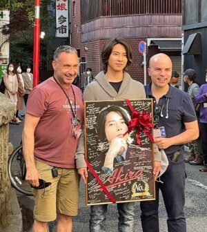 Tomohisa Yamashita Instagram - 僕の昔からの夢であるアメリカのドラマに出演させて頂きました。約10年くらいでオーディションは数えきれない程受けました。合格の電話をもらった時は涙が出るほど嬉しかった事を覚えています。そして、今までにない役で今までにない体験をさせて頂きました。そして、新しい沢山の出会いがあり、新しい世界を見させて頂きました。大きな役ではありませんが僕にとってはとても大きな大役です。
凄い方達に出会うたびに自分の小ささを痛感しますが、諦めずに挑戦を続けていきます。

I have been dreaming to take part in an American project and it finally came true.
I went to a lot of auditions over the past 10years.
I’ll never forget the moment I got the call from production.
It's not a big role, but it's a big role for me.
 Every time I meet a lot of great people I realize how small I am, but i won’t give up on my development 

@alanpoul

#tokyovice