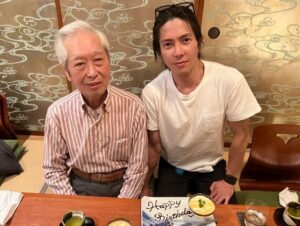 Tomohisa Yamashita Instagram - 今日誕生日を迎えました^ ^
ファミリーにお祝いして頂きました！
久々に祖父も一緒に。
いつも支えてくれている家族に、そして皆さんに心から感謝です！
これからも精進していきますので応援よろしくお願い致します！

It’s my birthday today!
I had dinner with my family last night.
I got to see my grandpa for the first time in a while.

I am deeply grateful to my family and everyone who has always supported me!
I'll continue to work hard and achieve my goals!

#誕生日