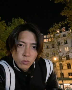 Tomohisa Yamashita Instagram - 夜の散歩と水泳で体を動かしてきました。やっぱり運動すると気持ちもスッキリ晴れますね！
そして、撮影も順調に進んでいて、今はみんなに見てもらいたい気持ちで一杯です。
I have been walking and swimming at night.  After all, exercising is key to being your best self!
Shooting is going well, and I can’t well for you all to see this.