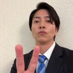Tomohisa Yamashita Instagram - 本年もどうぞよろしくお願い致します。 正直不動産2 本日午後10時よりスタート！！！ 笑えて泣けて学べます。🏠 愛すべきキャストそしてスタッフと真心込めて撮影させて頂きました！ 見て頂けたら嬉しいです！