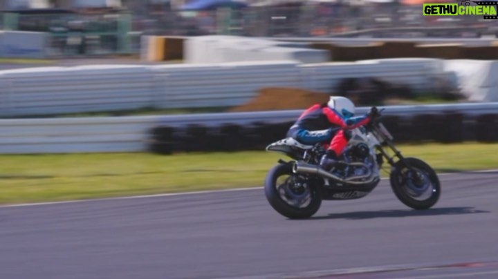 Tomoya Nagase Instagram - @joyridespeedshop @rough_motorcycle_garage @gen_loveearart @challenger_brigade #harleydavidson #chopper #panhead #avcc #47 #tsukubacircuit #shooting #highspeed @ryuzi.kitaura