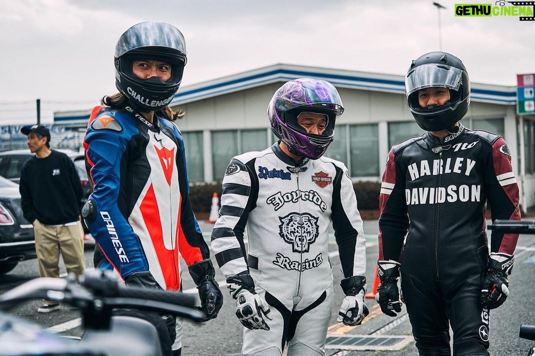 Tomoya Nagase Instagram - @joyridespeedshop @rough_motorcycle_garage @challenger_brigade @roller_magazine @riser_magazine #photo @isoyan3760 #筑波サーキット #ナ