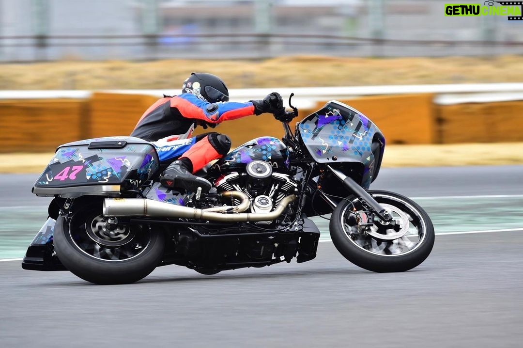 Tomoya Nagase Instagram - @joyridespeedshop @rough_motorcycle_garage @challenger_brigade @roller_magazine @riser_magazine #筑波サーキット #47