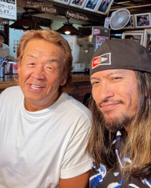 Tomoya Nagase Instagram - #brutus
#コラム
#人間関係
#カメラマン
#篠山紀信
#長州力
#ステーキハウス
#リベラ
#写真
#撮影
#絶賛発売中