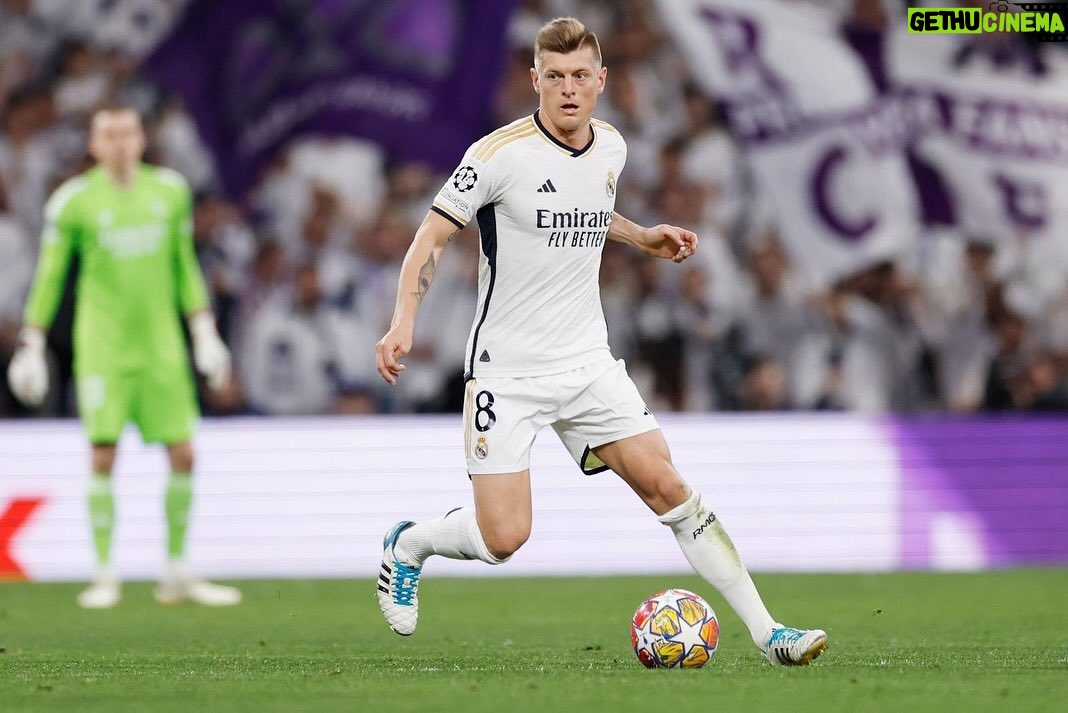 Toni Kroos Instagram - Bit of luck but through to the quarters