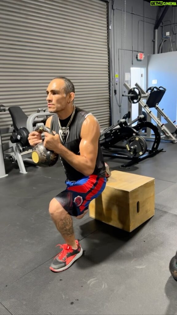 Tony Ferguson Instagram - “🫧Fridayzed & Confused 🫧” Strength & Conditioning Sesh A Success 💪😆👍 Crew🍃 Get Off Yo’Ass & Break A Sweat MF’as!!! It’s The Weekend Bish’s- Champ 🪽 # ⚔️🕶️ -CSO- 🇺🇸🏆🇲🇽 # Fight🧼Clubbin’