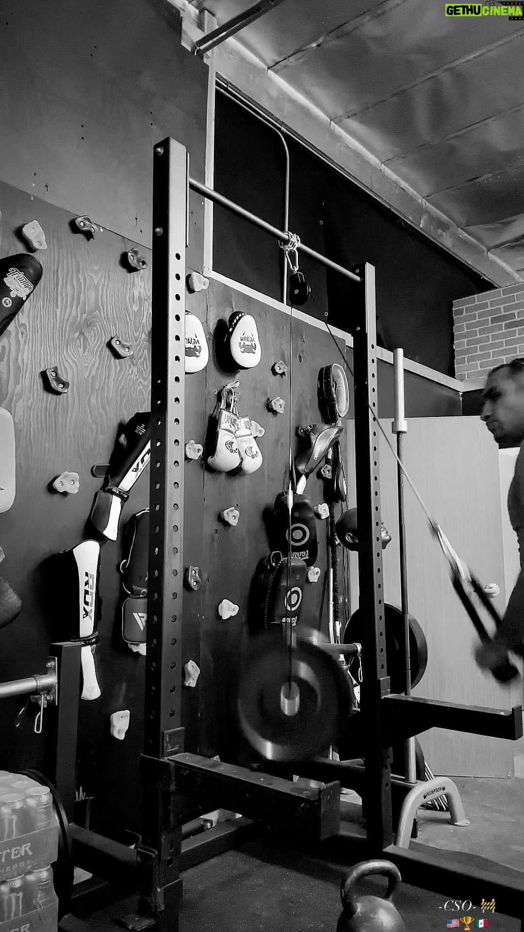Tony Ferguson Instagram - โJust A Few Repsโ 1,000 9 Hundred 51 Million 2โฆ ๐ช๐๐ค Nothing Major โ๏ธ๐ถ๏ธ Crew๐ -Champ ๐จโ๐ณ -CSO- ๐บ๐ธ๐๐ฒ๐ฝ # OC๐Remodel ๐ Few Reps Before Next Project ๐ทโโ๏ธ