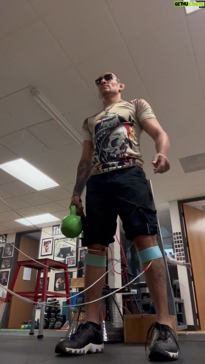Tony Ferguson Instagram - “Current⚡️Situation” Can’t Resist The🔋Potential To🔛Conduct A Better🔌Phase- Champ 🦹♂️ -CSO- 🇺🇸🏆🇲🇽 # HertzSoGood 💡 # Recovery Is Not Easy, I Just Make It Look That Way ⚔️🕶️