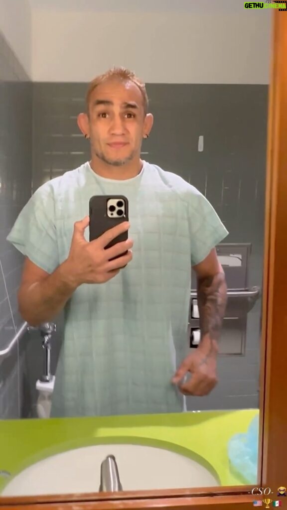 Tony Ferguson Instagram - Thanks👨‍⚕️Doc & Restore👩‍⚕️Staff For Taking Care Of Me 🤝 - Champ ⚔️🕶️ -CSO- 🇺🇸🏆🦹‍♂️ # HereIGoAgain 👣 2nd Surgery A Success, Now For Some Wolverine🦹‍♂️Vibes # HoldOnI’mHealing🪽Brother 👨‍⚕️🩺