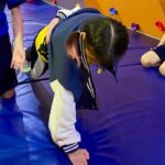 Tony Jaa Instagram – Get  ready to practice 💪🏻One Arm Push Ups  with my daughter  ฝึกวิดพื้นแขนเดียว 😎