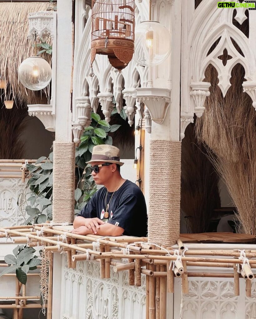 Tony Jaa Instagram - ลุยเฮลุย…👊🏽 House Of Benedict