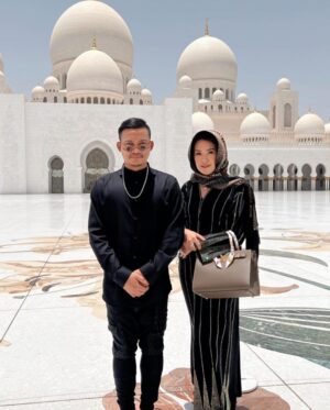 Tony Jaa Instagram - 🕌✨