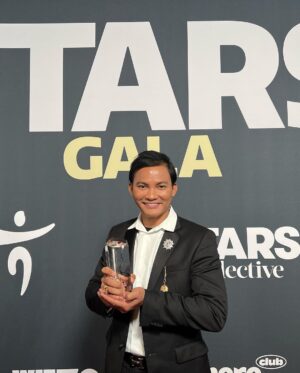 Tony Jaa Instagram - ⭐️ STAR  GALA  2023 ⭐️ 
In Los Angeles, USA 🇺🇸 
Breakout Star of The Year  _  TONY JAA 🎉🎉🎉