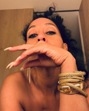 Tracee Ellis Ross Instagram - vavavoom 🥸