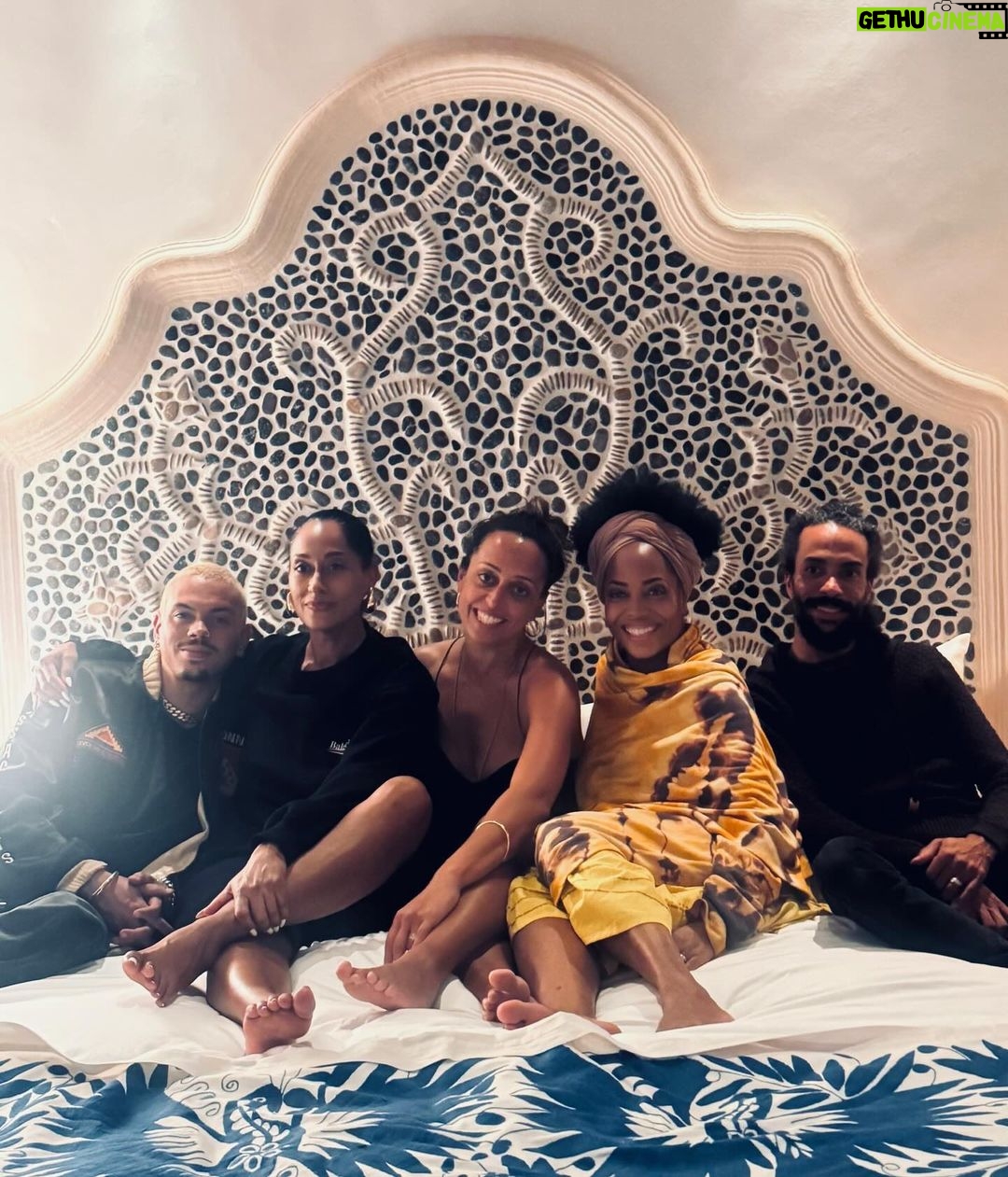 Tracee Ellis Ross Instagram - Fun in the sun.