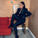 Tracee Ellis Ross Instagram – swipe to the end for some treats oh and watch me on @latenightseth tonight
