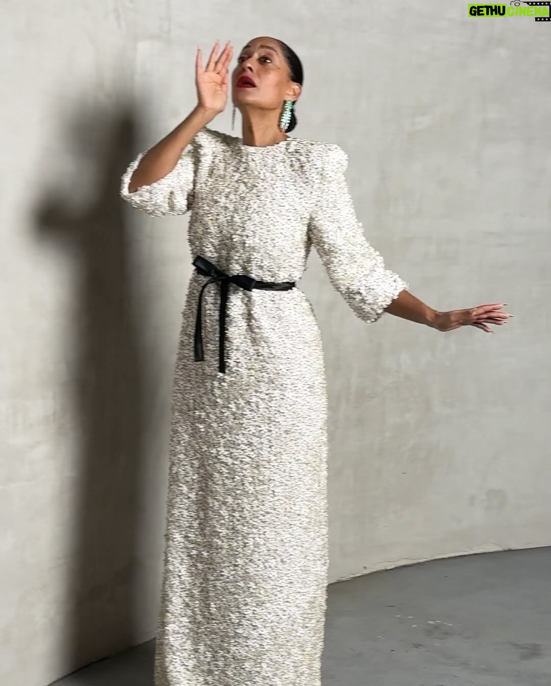 Tracee Ellis Ross Instagram - When I was a kid this is how I dreamt of dressing as a grown up. Thank you to @theacademy Gala for such an elegant evening.