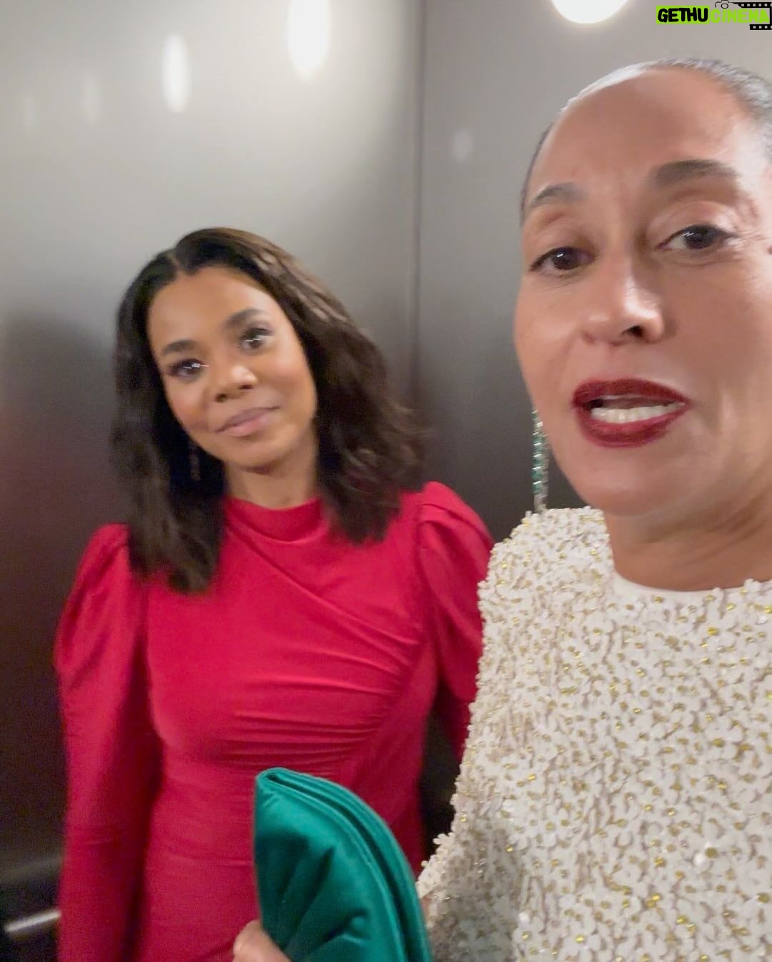 Tracee Ellis Ross Instagram - When I was a kid this is how I dreamt of dressing as a grown up. Thank you to @theacademy Gala for such an elegant evening.