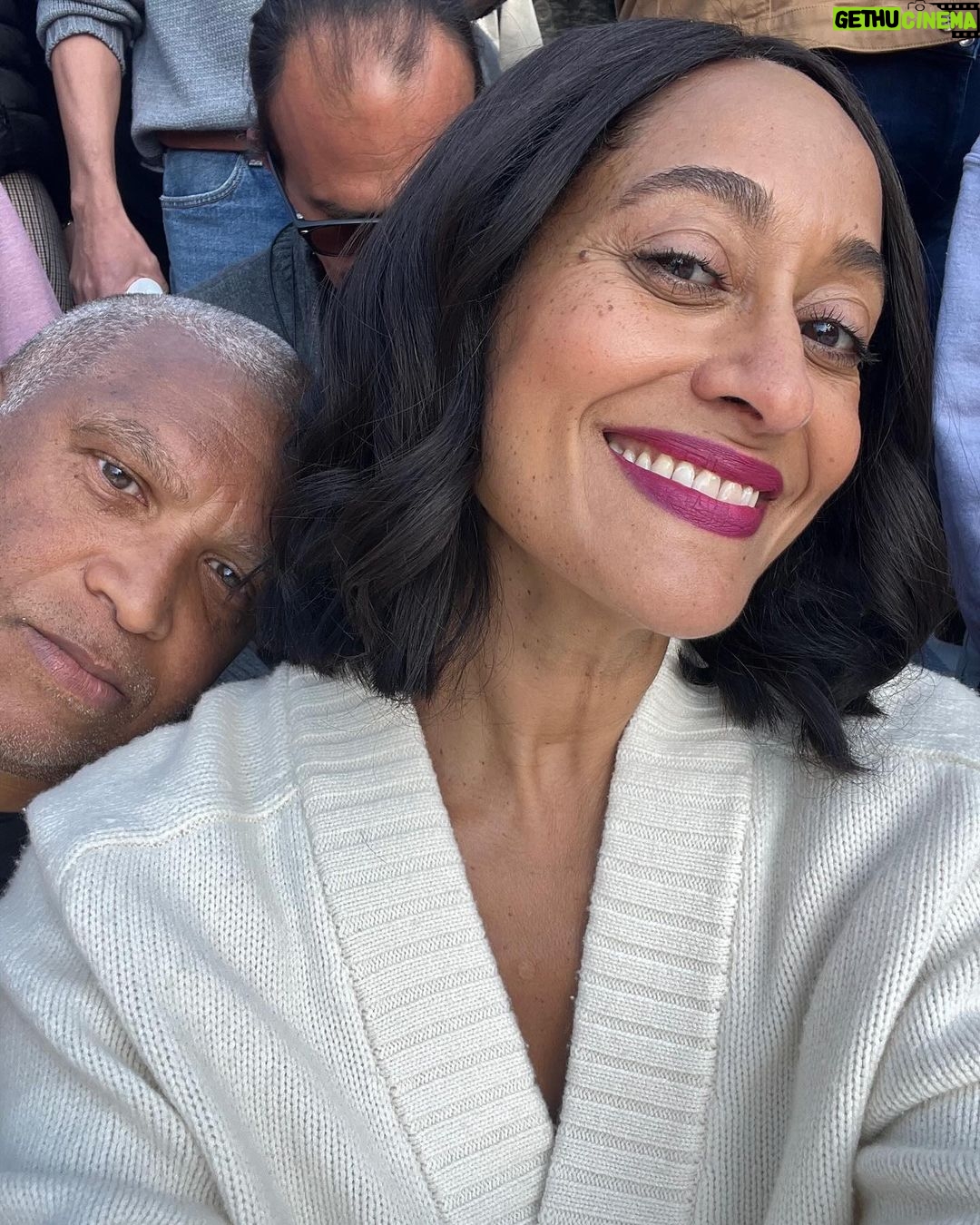 Tracee Ellis Ross Instagram - BTS from Candy Cane Lane, the #1 movie on @primevideo! 1. A very happy Carol Carver on Black Santa’s sleigh 2. Big Tracee, tiny set 3. Becoming Carol Carver with Maisha 4. Funny Black people 5. The big-headed Carvers (I do not know why we started taking pictures like this but my phone is FULL of them) 6. I was told our lunch break was from 230-3 and I got inspired 🤣 7. My under layers for night shooting 8. Wig off-makeup removal-end of day dancing. Who doesn’t love this song?! 9. Me and director man 10. Carol was DONE done #candycanelanemovie