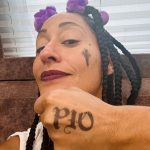 Tracee Ellis Ross Instagram – Back to my sketch comedy roots. I had the best time playing with the #ABLSS family. I’m on the season finale of @ablackladysketchshow tonight on @hbomax! Thank you @robinthede for having me and to the hair, makeup & wardrobe team for tatting me up!