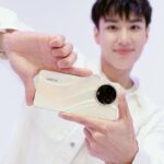Trai Nimtawat Instagram - นีโอขอฝากสมาร์ตโฟนดับเบิ้ลสตาร์ realme 11 5G | 11x 5G ไว้ในอ้อมอกอ้อมใจของทุกคนด้วยนะครับ คือฟีเจอร์แบบดับเบิ้ล ทั้งกล้อง 3x Zoom 108MP เก็บรายละเอียดได้ครับ และแถมชาร์จไว SuperVOOC 67W โดนใจผมสุดๆ ค้าบบบ เป็นเจ้าของได้เเล้ววันนี้ทั่วประเทศนะครับ @realme_thailand . #realme115G #realme11X5G #DoubleStarDoubleLeap #realme #realmeTH *ฟีเจอร์หลักเป็นของรุ่น realme 11 5G เท่านั้น *ส่วน realme 11x 5G จะมาพร้อมกล้อง 64MP และระบบชาร์จไว 33W